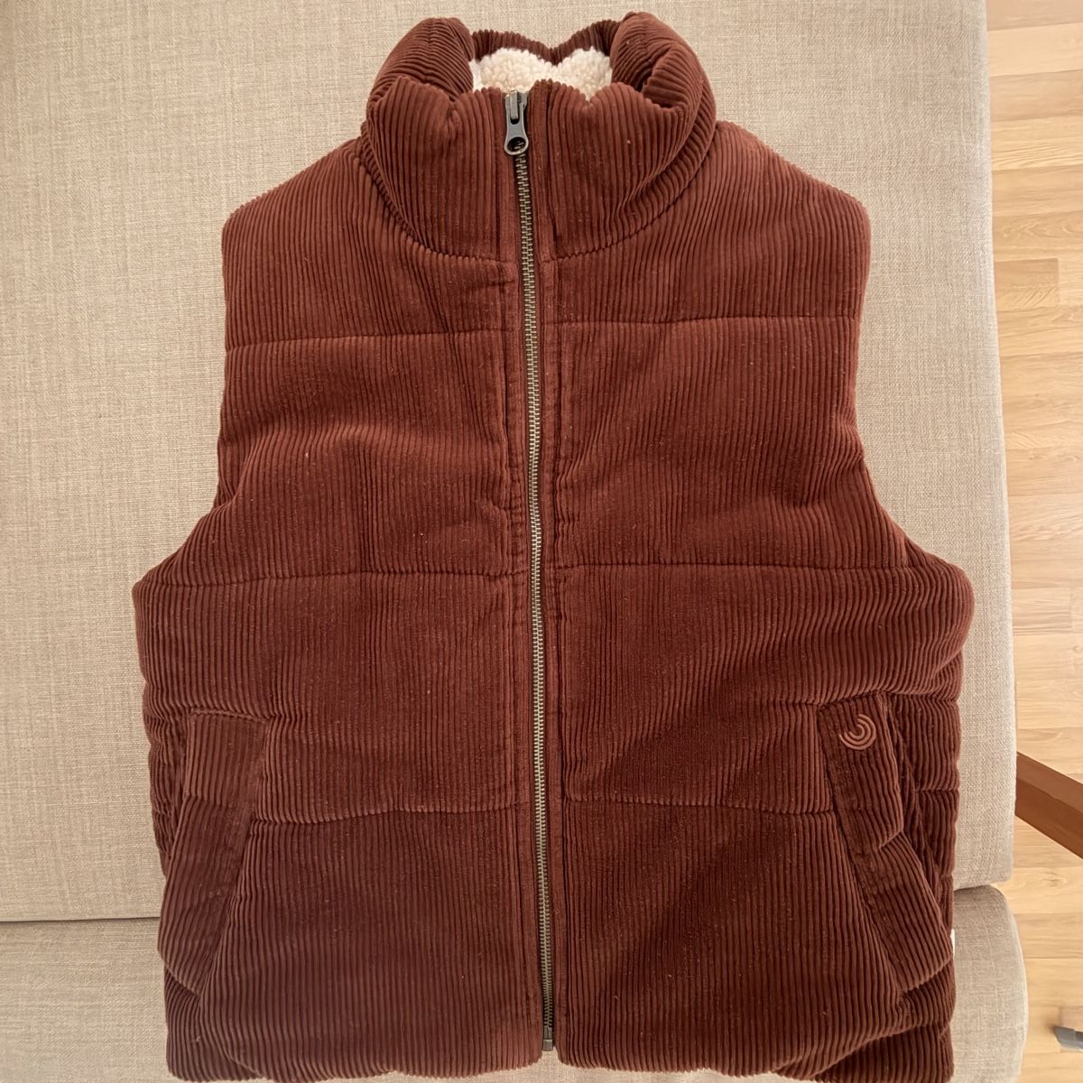 Twothirds Gilets: Twothirds - Cordweste mit Teddyfutter – Neuf (Voir description) à zürich par may_yj9f 7