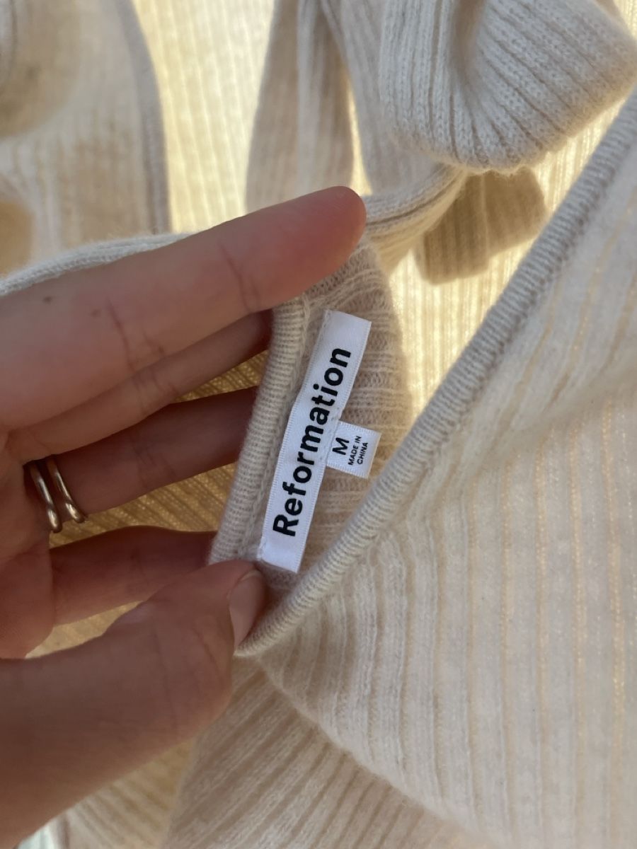 Reformation Maglioni & Felpe: Reformation Pullover beige Grösse M mit Rückenschleife – Usato da Nyon venduto da Jpraams 2