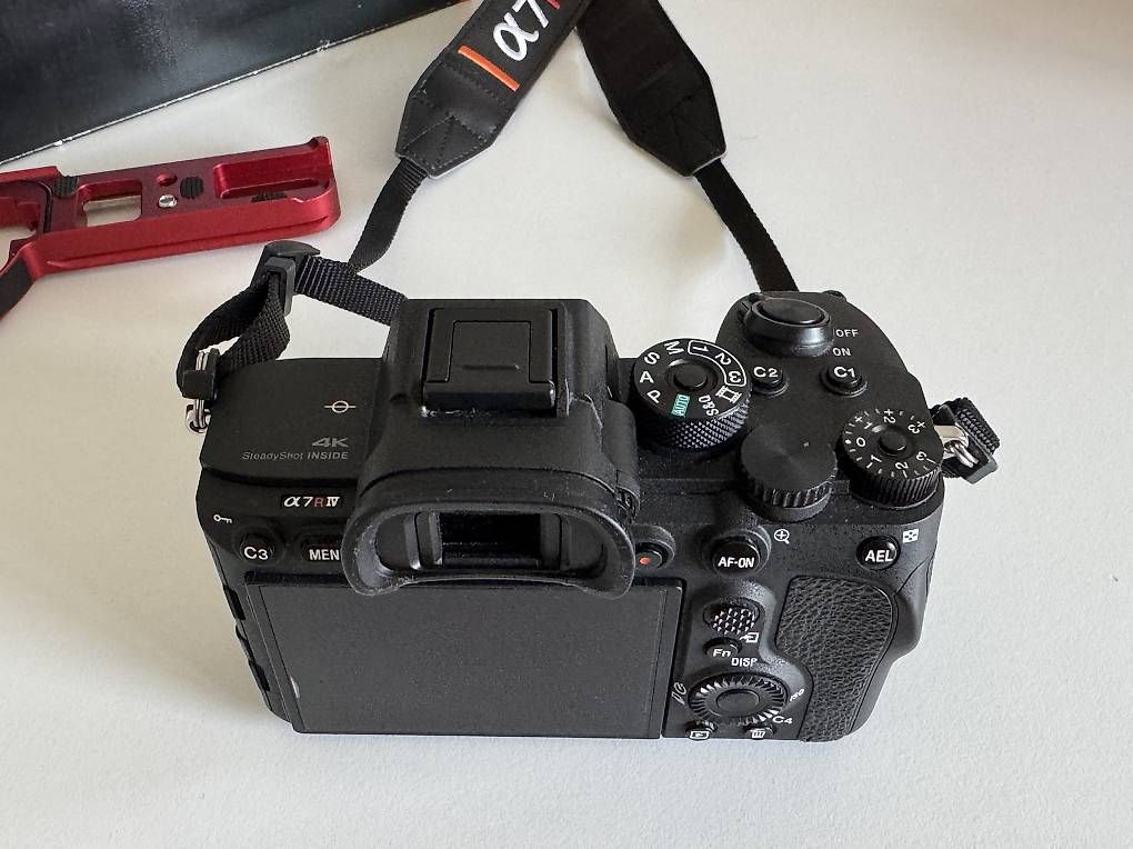 Fotocamera: Sony A7R ivA – Usato da Reichenburg venduto da jim_f82k 1