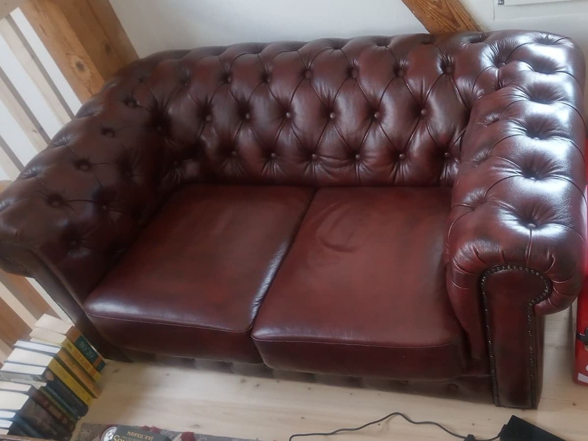Divani: Chesterfield - Style Sofa – Usato da Freienstein venduto da clearcutcaptain
