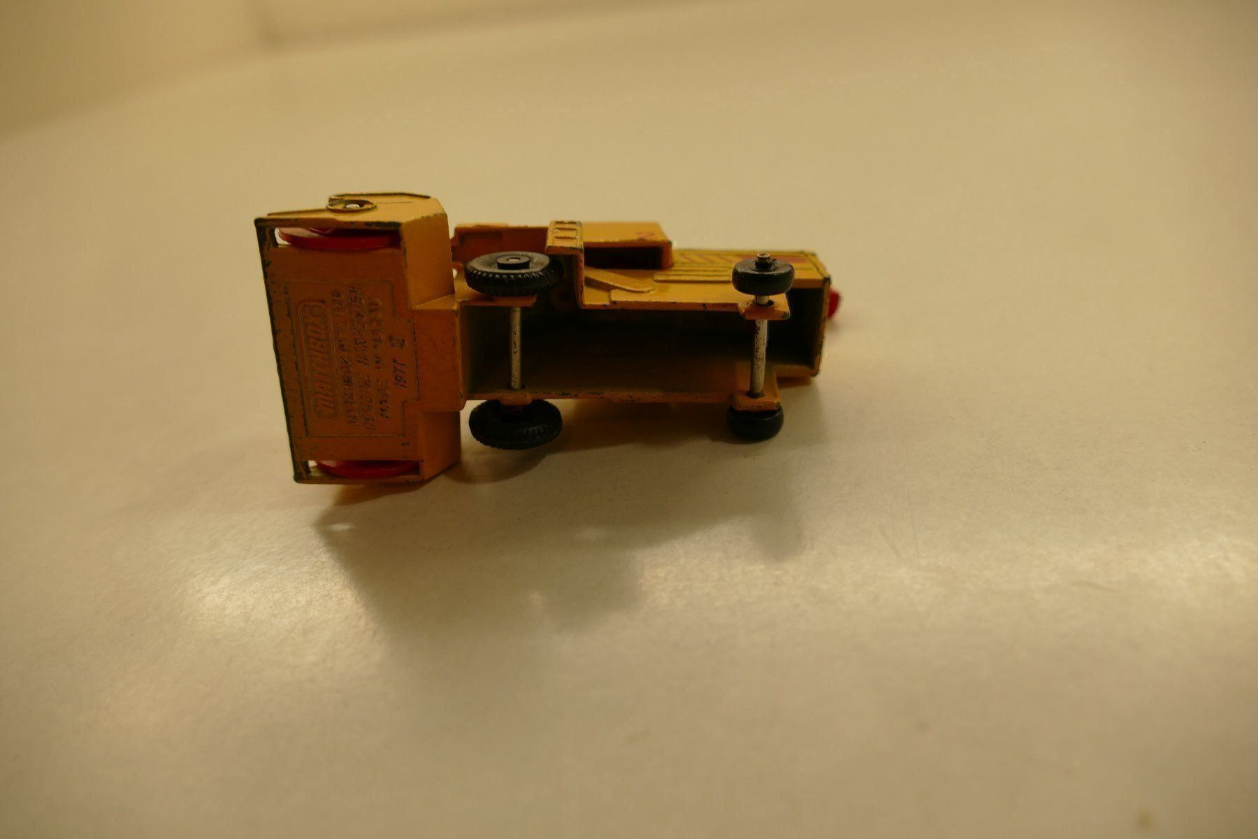 Matchbox Modellini d'auto: Matchbox: Combine Harvester – Usato da Niederhasli venduto da rail-duerst 4