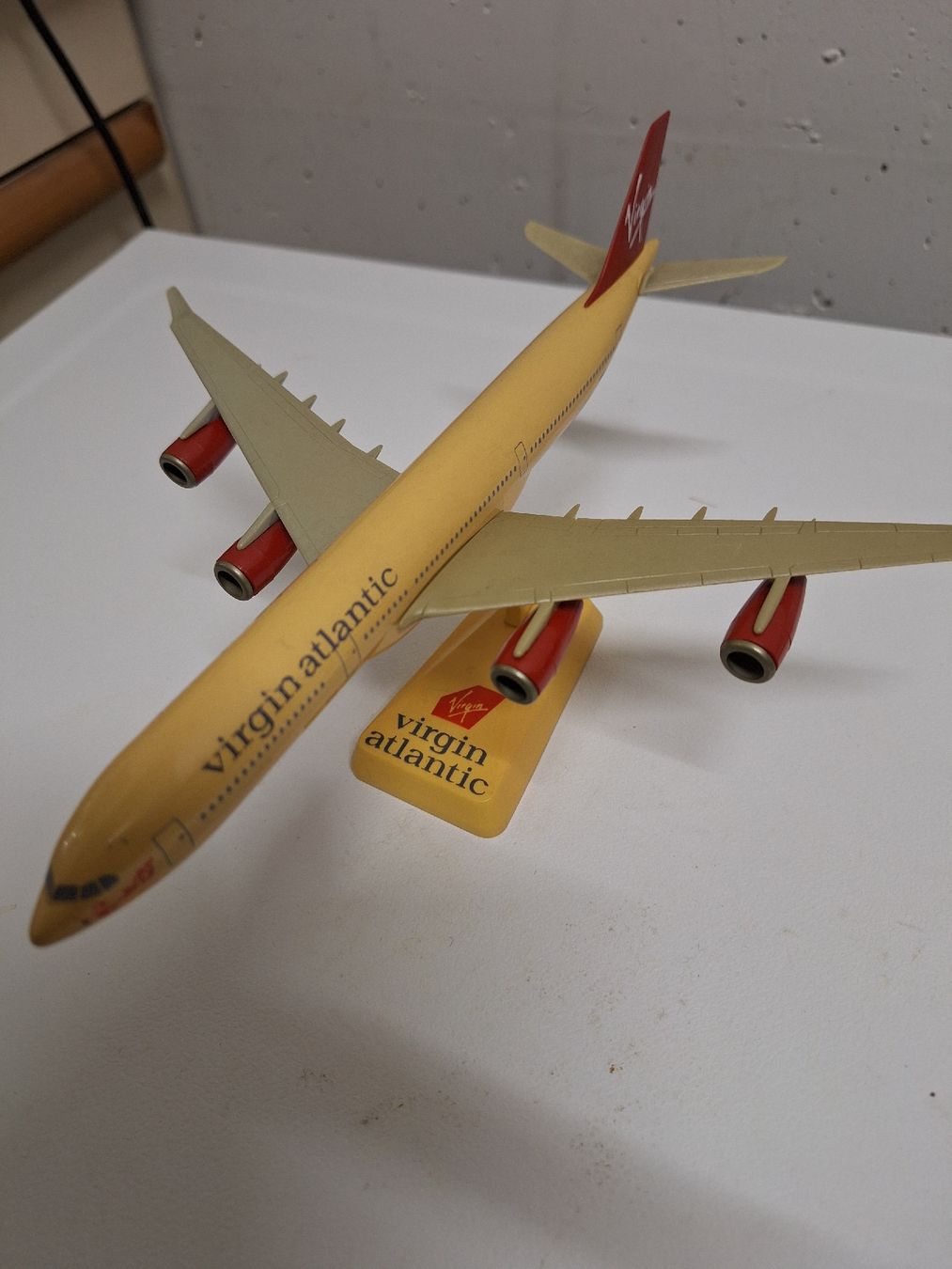 Airbus Kit di modellismo & Modellini statici: Airbus A 340 Virgin Atlantic – Usato da Glattbrugg venduto da Rene1766 2