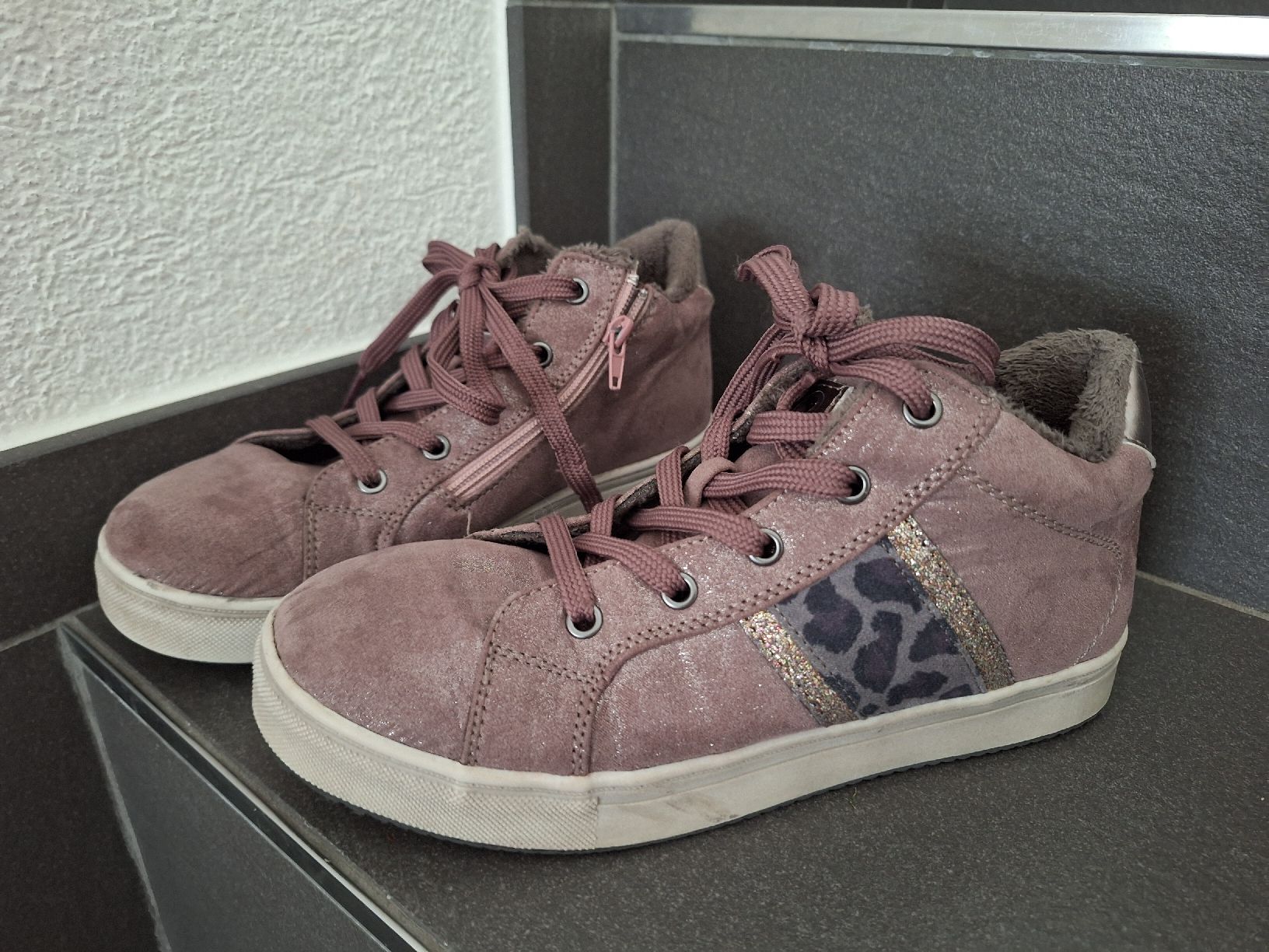 Scarpe per ragazze: warmer Schuh Gr. 35, gefüttert – Usato da Brittnau venduto da Norge77