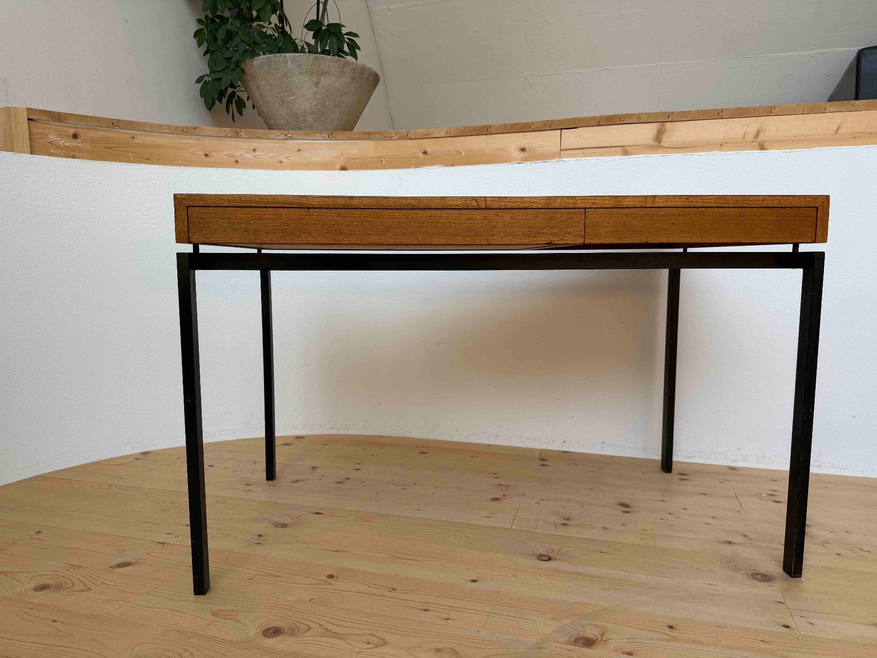 Tavoli: Kinder-Tisch, Schweizer Design und Aluflex – Usato da Bern venduto da Arka297 5