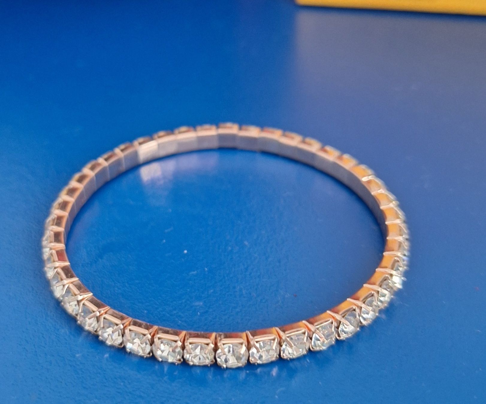 Bracciali & Braccialetti: flexibles einfaches Zirconia Bändchen – Usato da Kerzers venduto da ExpressoTerreno
