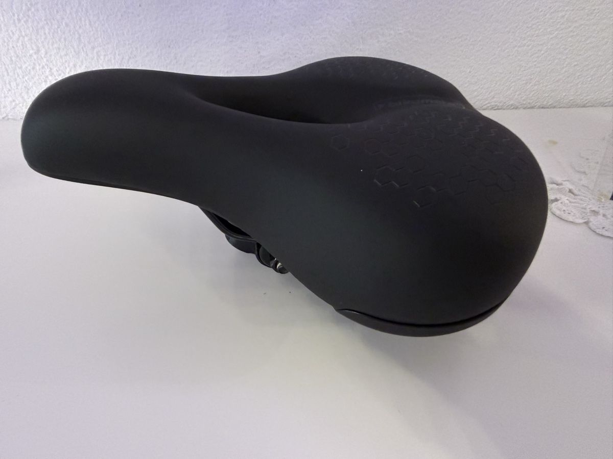 Pezzi di ricambio: Fahrradsattel Bikemate Comfort schwarz – Nuovo (secondo la descrizione) da Buchs AG venduto da Lakis1
