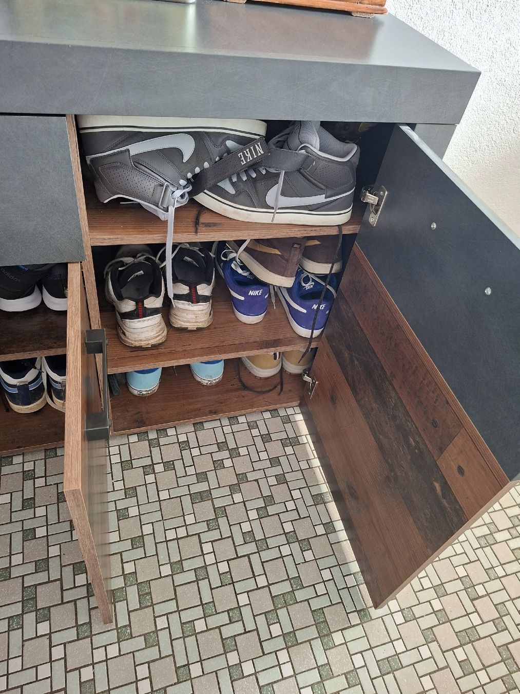 Büffets: Meuble commode 4 portes 2 tiroirs – Gebraucht aus Gumefens von izalala 2