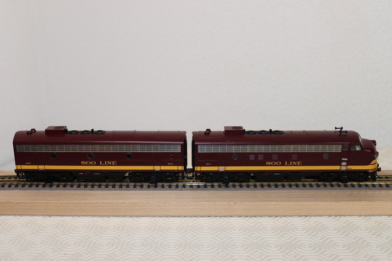 Modellini di ferrovie: 2 Genesis US Lok ( 450 ) – Usato da Kerzers venduto da Winu64 1