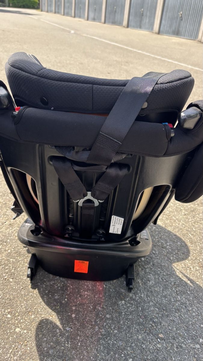 Chicco Sièges auto: Autositz mit Isofix ab 1.- – D'occasion à Winterthur par rosa1991 1