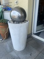 Edelstahl Kugel Brunnen mit Beton Sockel 50cm Höhe