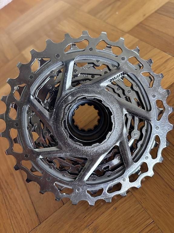 Vélos d'appartement:     Wahoo KICKR CORE inkl. 2 Kassetten – D'occasion à Greifensee par ralpholivier 3