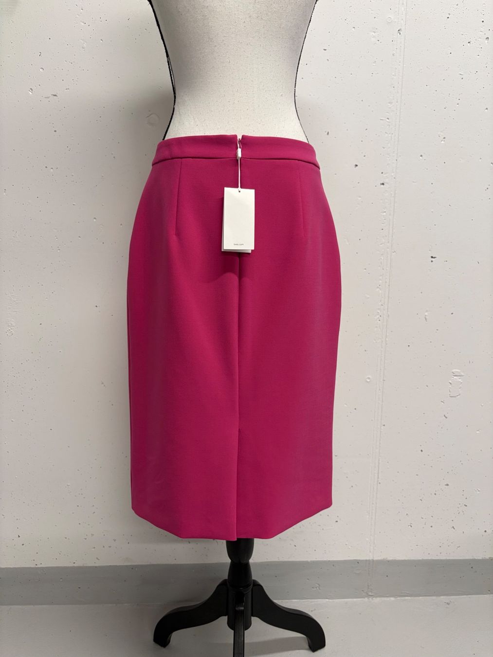 Hugo Boss Röcke: Neuer Boss Bleistiftrock Gr. 40 pink – Neu und originalverpackt aus Regensdorf von secondchancefashion 3