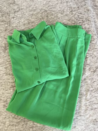 Sommer-Set, leichte luftige Bluse mit Anzugshosen Stil