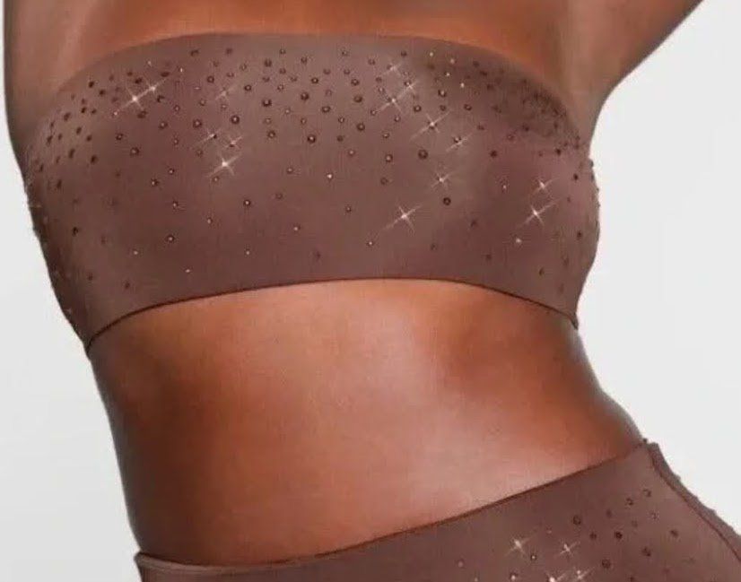 Skims Top: Skims x Swarovski Top – Nuovo e nell'imballaggio originale da Vaduz venduto da SVL