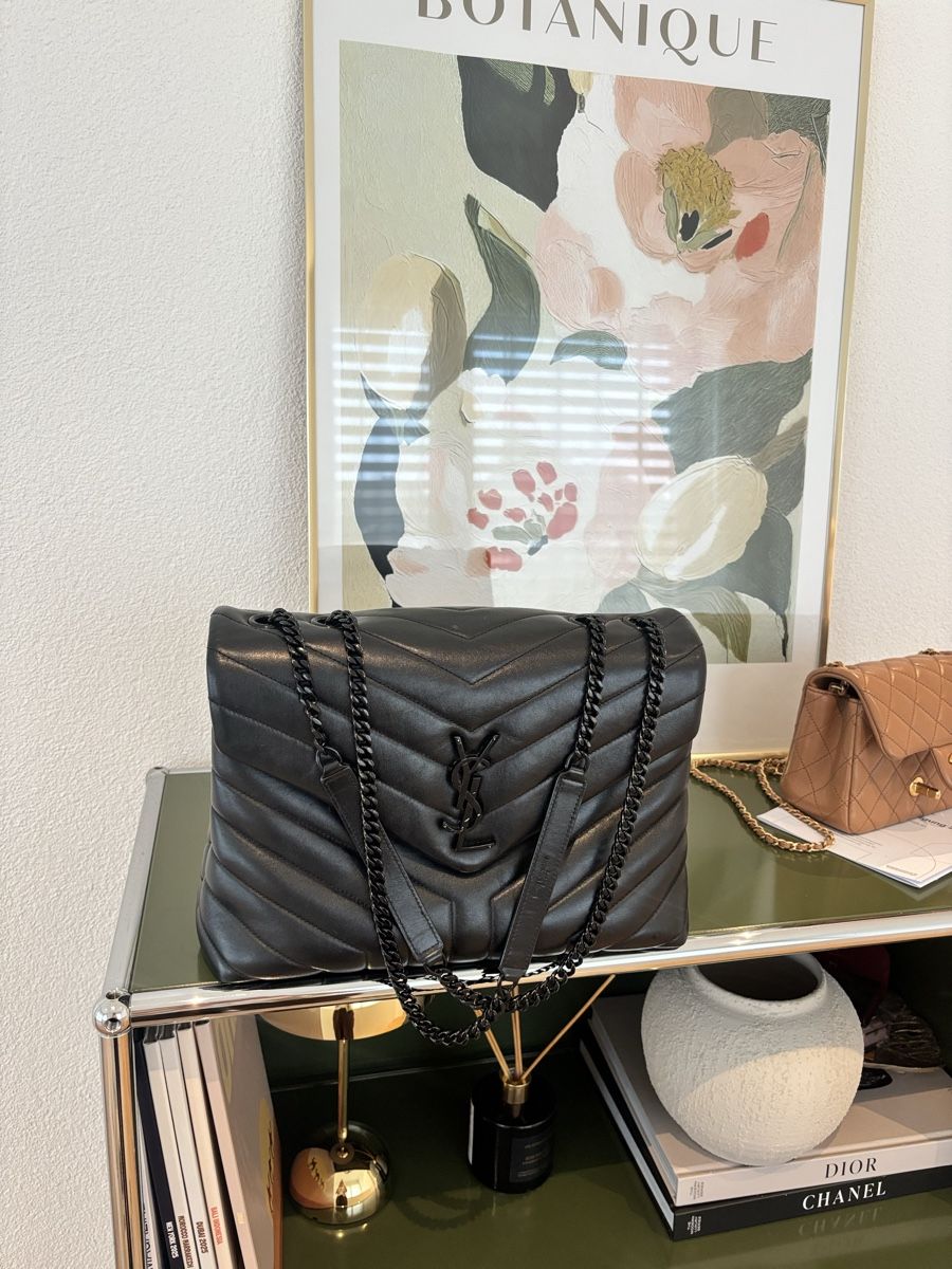Saint Laurent Borse da donna: Medium Lou Lou Matelasse Shoulder Bag Black – Usato da lenzburg venduto da naemi30 1