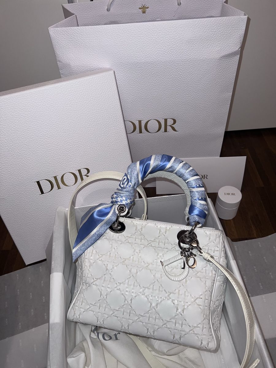 Dior Borse da donna: Authentic Dior Bag, Cannage Leather Lady Dior – Nuovo (secondo la descrizione) da Zürich venduto da Vera_Ma 1