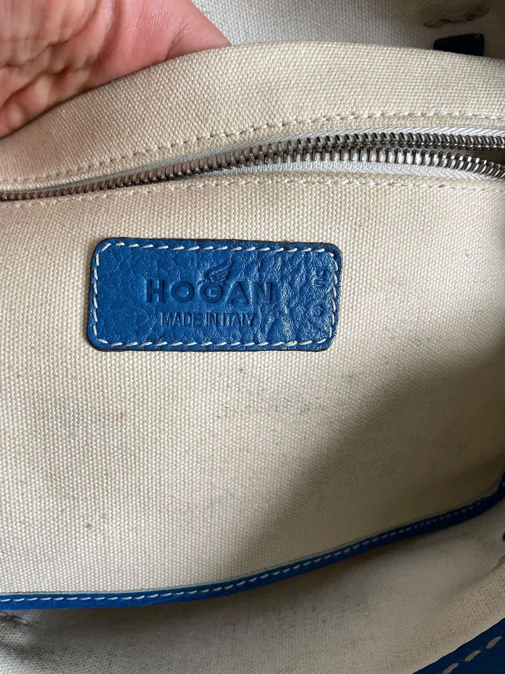 Hogan Borse da donna: HOGAN Handtasche blau / weiss – Usato da Volketswil venduto da n_r_5gdf 5