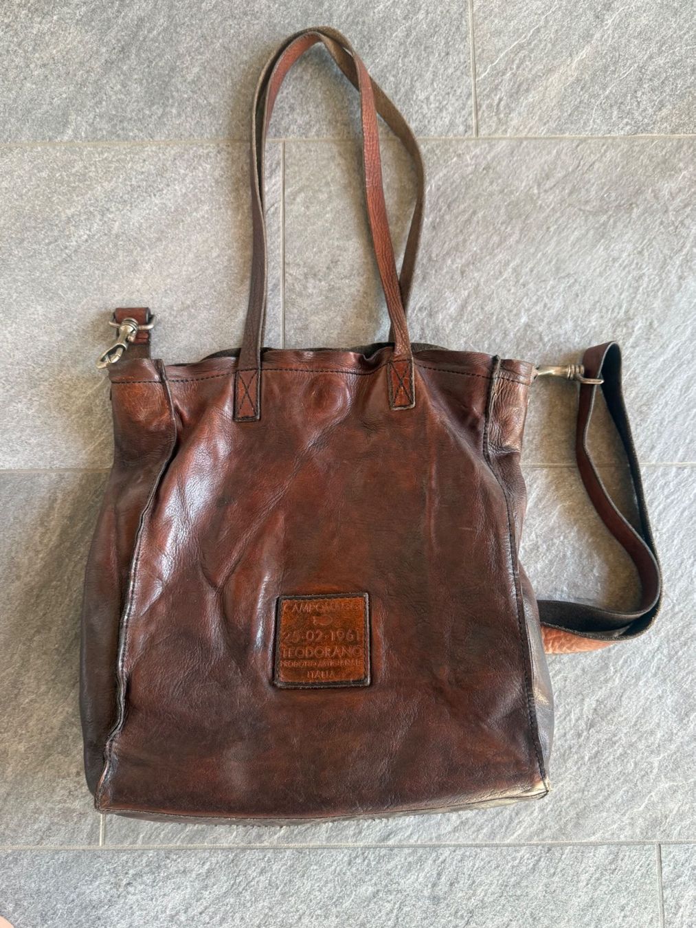 Campomaggi Taschen für Damen: CAMPOMAGGI Schultertasche Leder – Gebraucht aus Wilderswil von floh1969