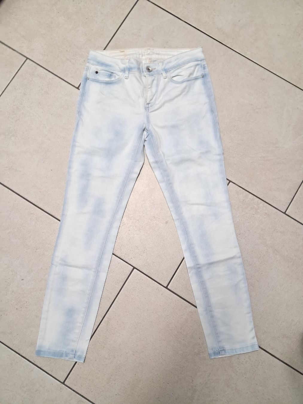 Esprit Jeans: Esprit Jeans, Gr. 26, hellblau, neuwertig – Usato da Weinfelden venduto da Da-ryn01