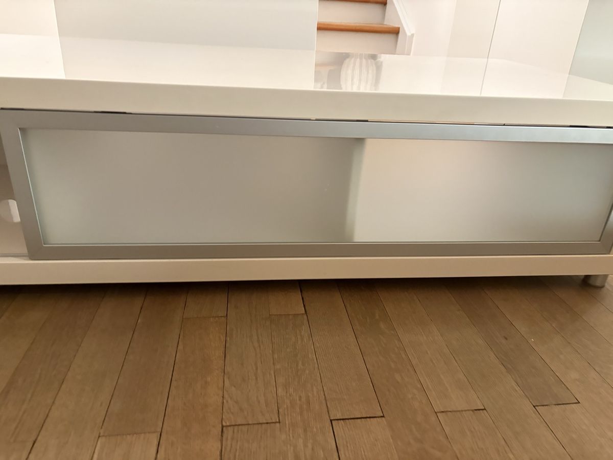 Interio Mobili TV: TV Lowboard – Usato da Basel venduto da Rohana12 1