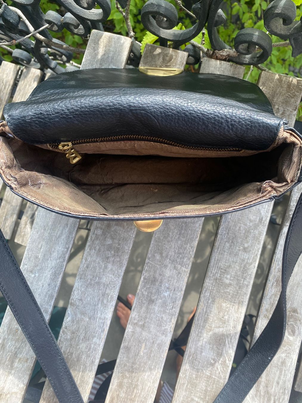 Bogner Borse da donna: Edle BOGNER Ledertasche, Schwarz & Gold – Usato da Zürich venduto da ana_7wny 4