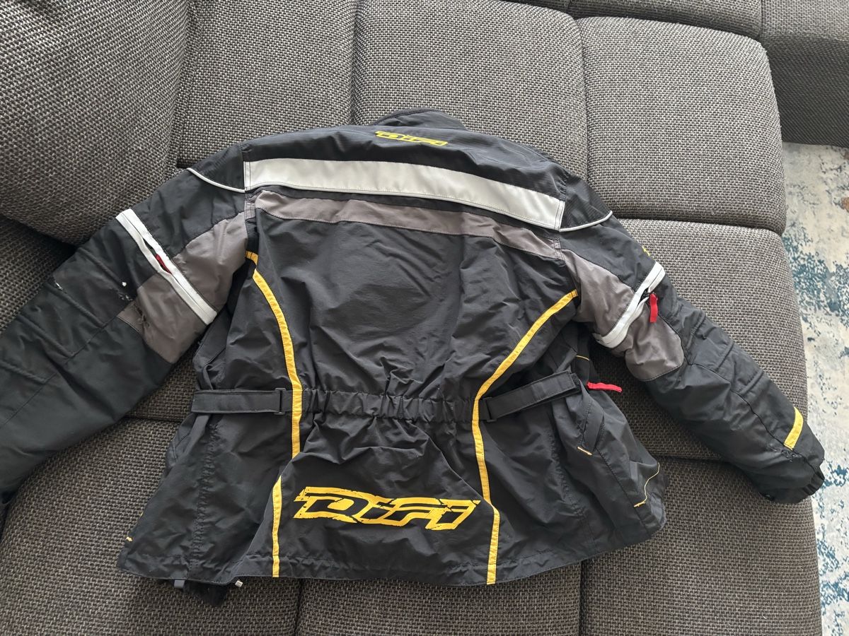 Giacche & Cappotti: Kinder Motorradjacke Grösse 158/164 – Usato da Rüti ZH venduto da Crystal_Bloom 1