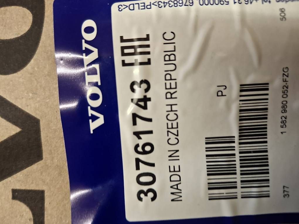 Tutti pezzi di ricambio auto: Volvo V70ll AWD Benzinpumpe  – Usato da Zuoz venduto da Martin7524 1