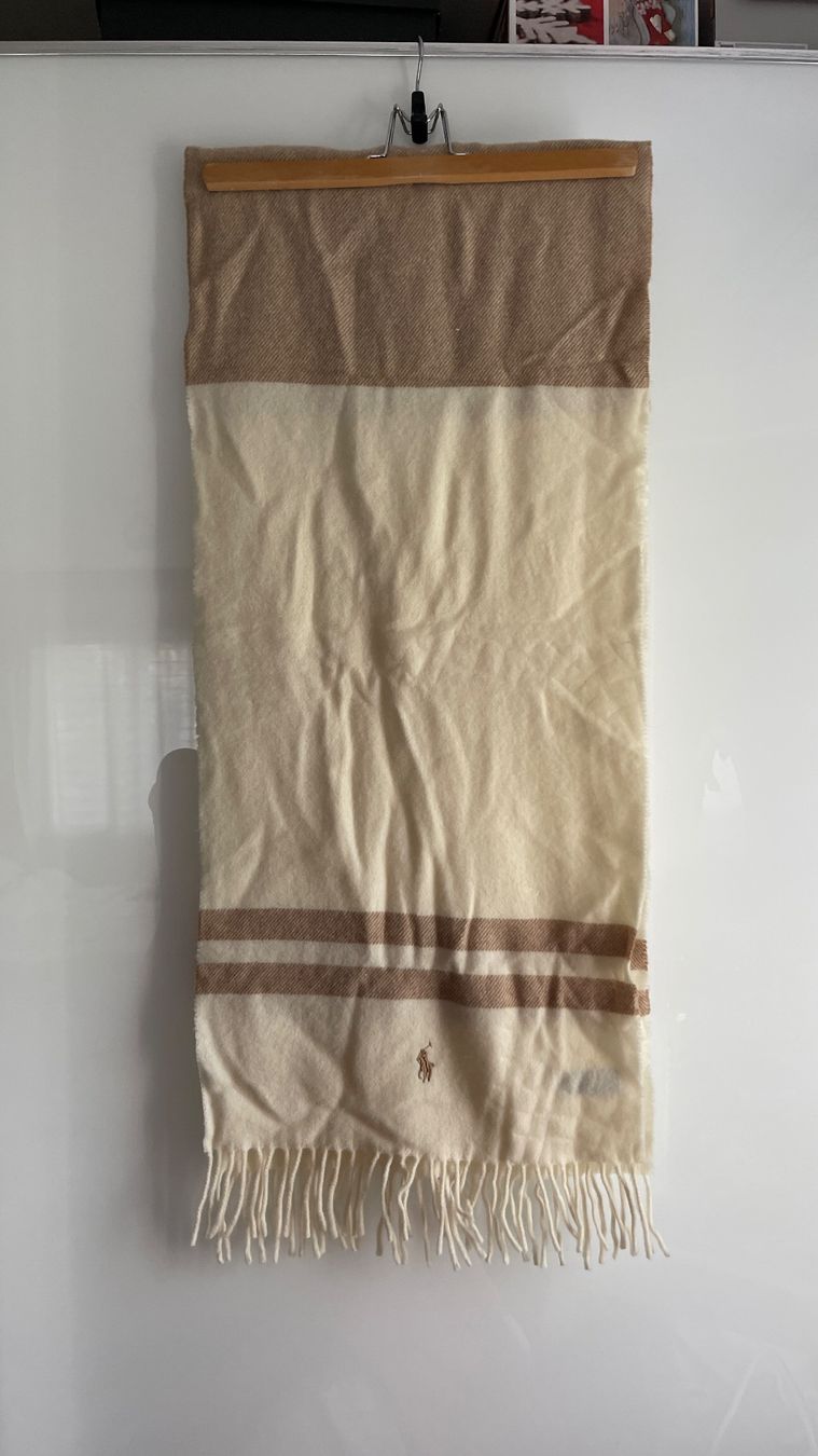 Ralph Lauren Foulard & Sciarpe: Ralph Lauren Schal – Nuovo (secondo la descrizione) da Lausen venduto da sim_hgp6