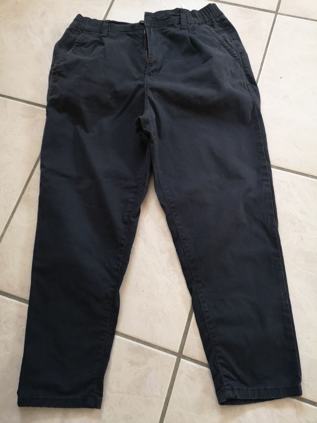 Only Pantaloni: Pantalon Only & Sons – Usato da CORMINBOEUF venduto da savaja