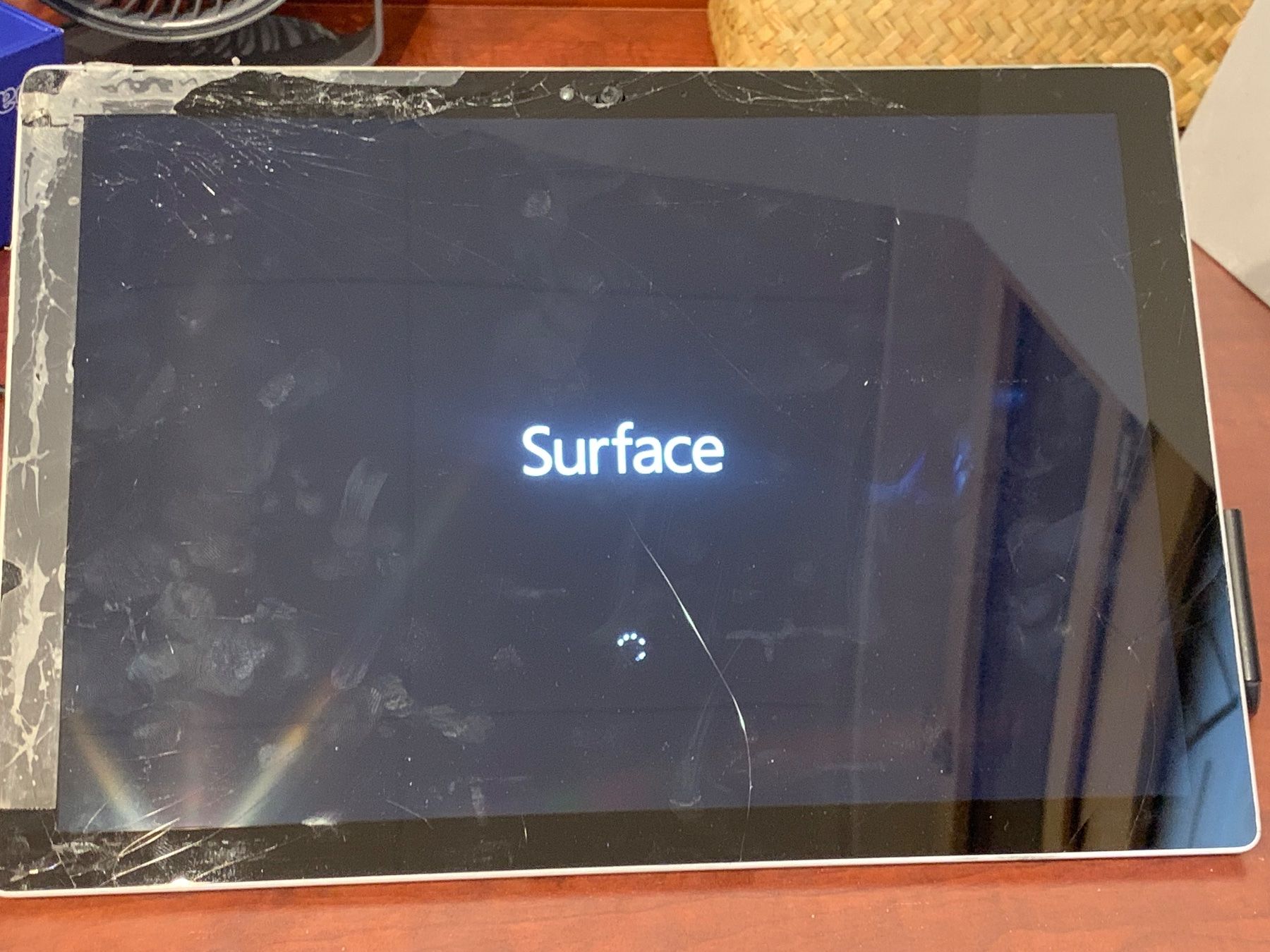 Microsoft Tablet PC: Surface Pro 4 4GB+128GB silver defekt – Difettoso da Wetzikon ZH venduto da uelivernetzt 1