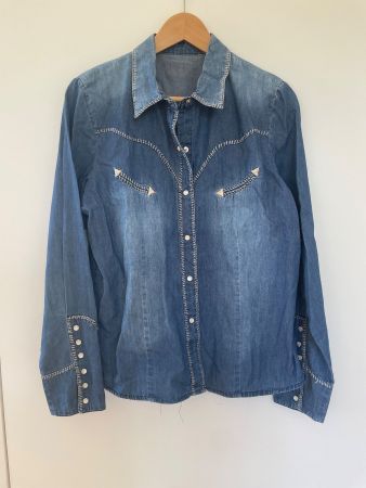 Damen Jeanshemd / Westernbluse im Cowboy-Stil, Gr. M