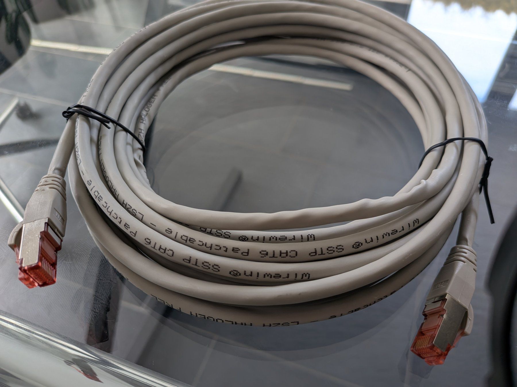 Cavi: Wirewin Câble patch RJ-45, Cat 6, SSTP, 7 m, Gris – Usato da Avry-devant-Pont venduto da OBoss