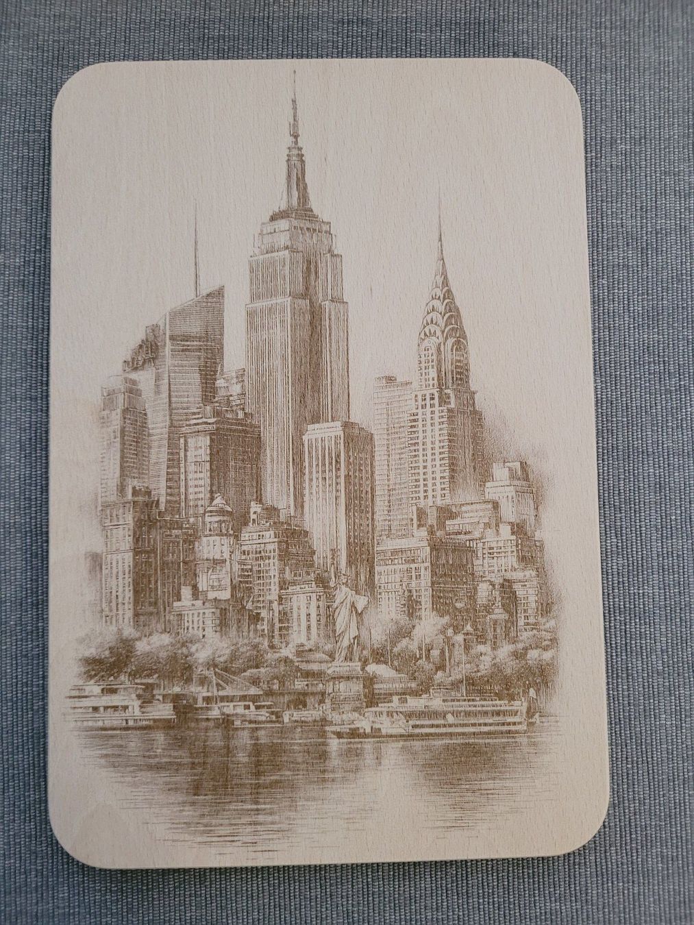 Articoli in legno: Holzbrättli New York – Nuovo (secondo la descrizione) da Schwarzenburg venduto da Obofi