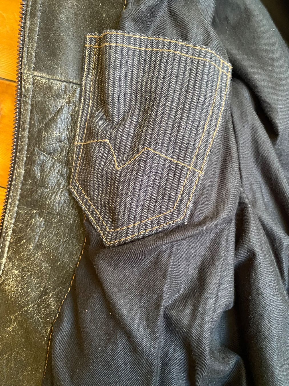 Jacken: Lederjacke Hugo Boss; neu – Neu (gemäss Beschreibung) aus Bern von chr_lz96 2