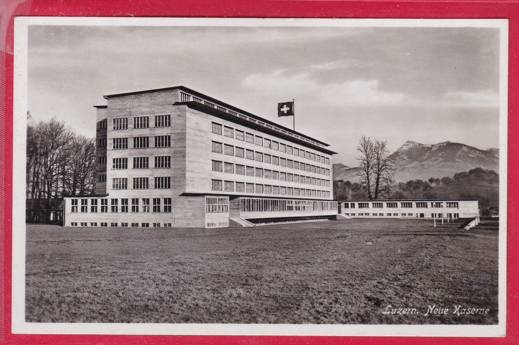 Cartoline postali: LUZERN, NEUE KASERNE, FELDPOST – Usato da Oberrieden venduto da Gebirgsstelze