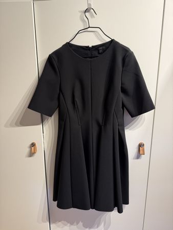 COS Robe noir 36 