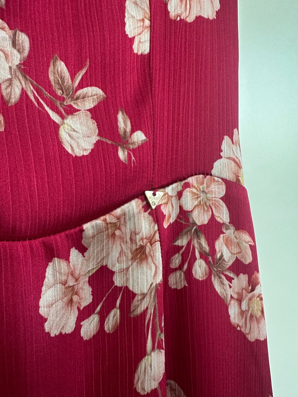 Guess Kleider: Guess Kleid – Gebraucht aus Zürich von ong8 3