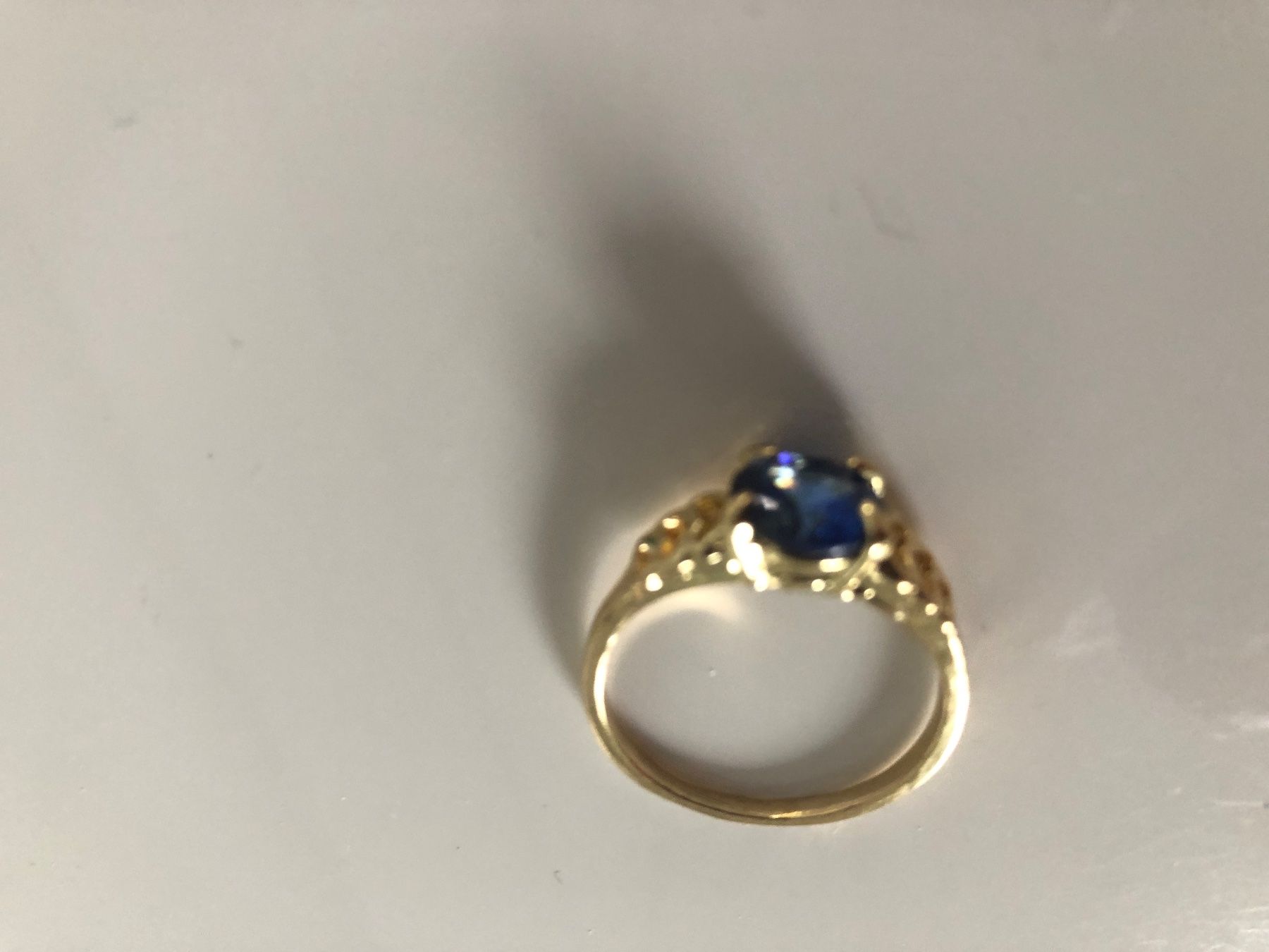 Anelli: Goldener Ring mit blauem Stein – Nuovo (secondo la descrizione) da Eschenz venduto da glaro14 2
