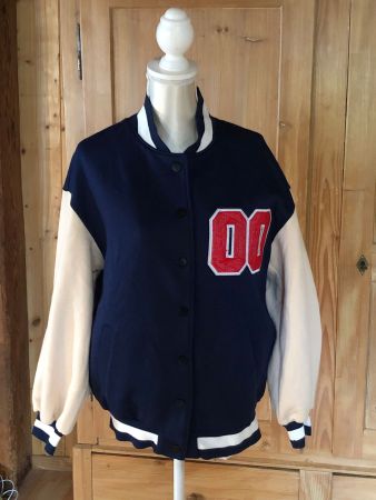 Coole Collegejacke von SHEIN Gr. 34