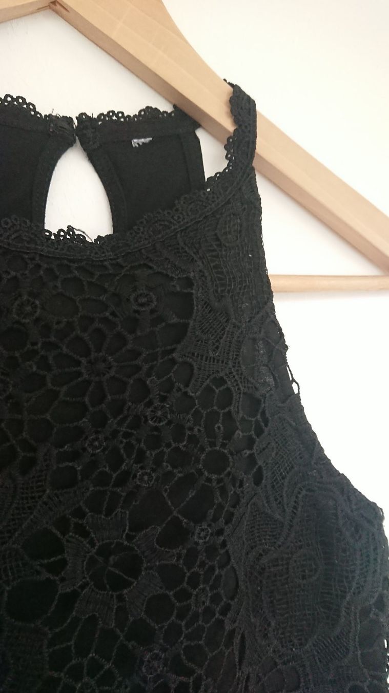 Tops: Damen Top Chicorée Gr. S Schwarz mit gehäkelter Front – Gebraucht aus Hallau von CHACLA 1