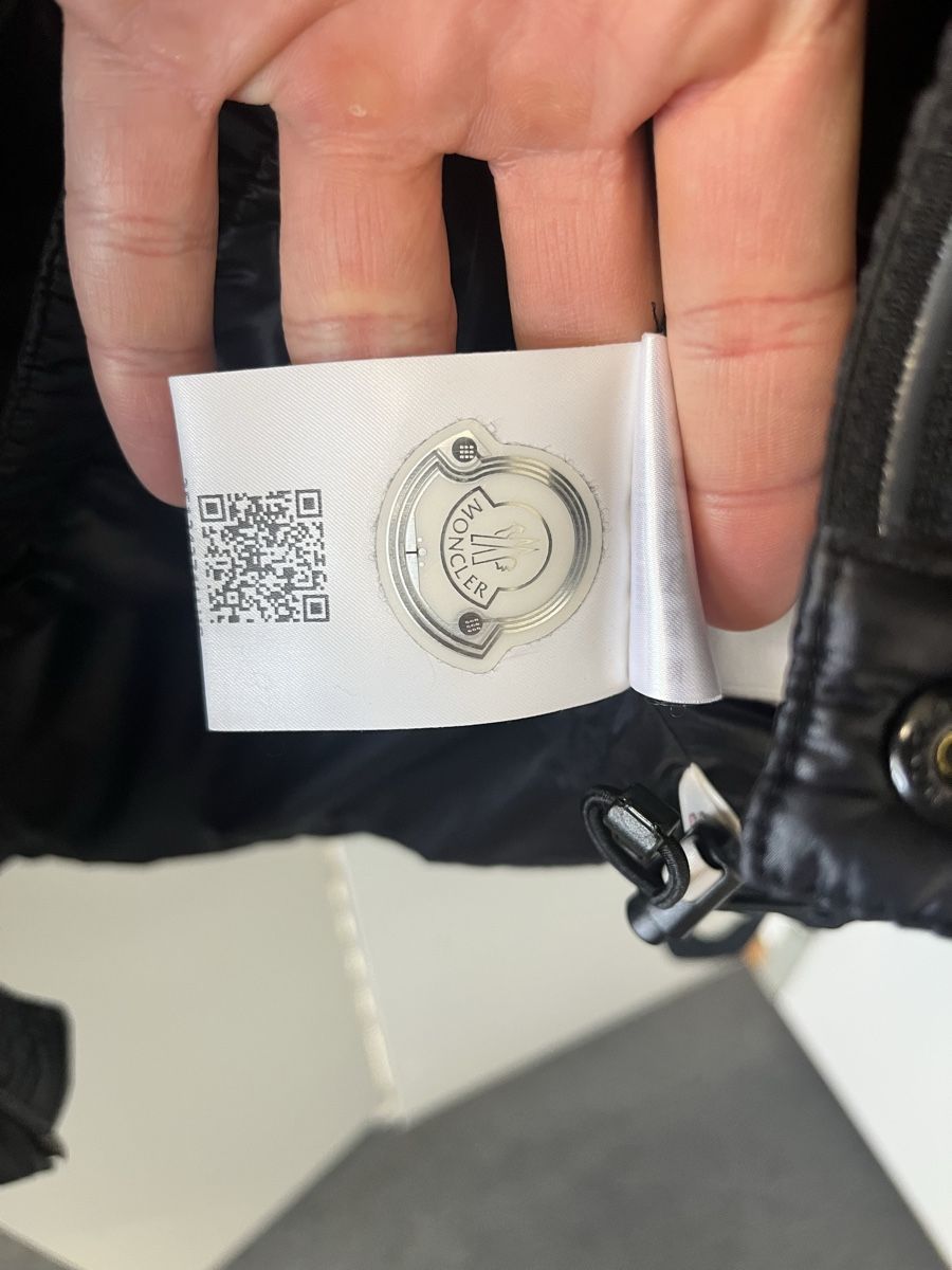 Moncler Jacken: Moncler Grenoble Camurac Ski jacket – Gebraucht aus Muri b. Bern von nic_fq77 6