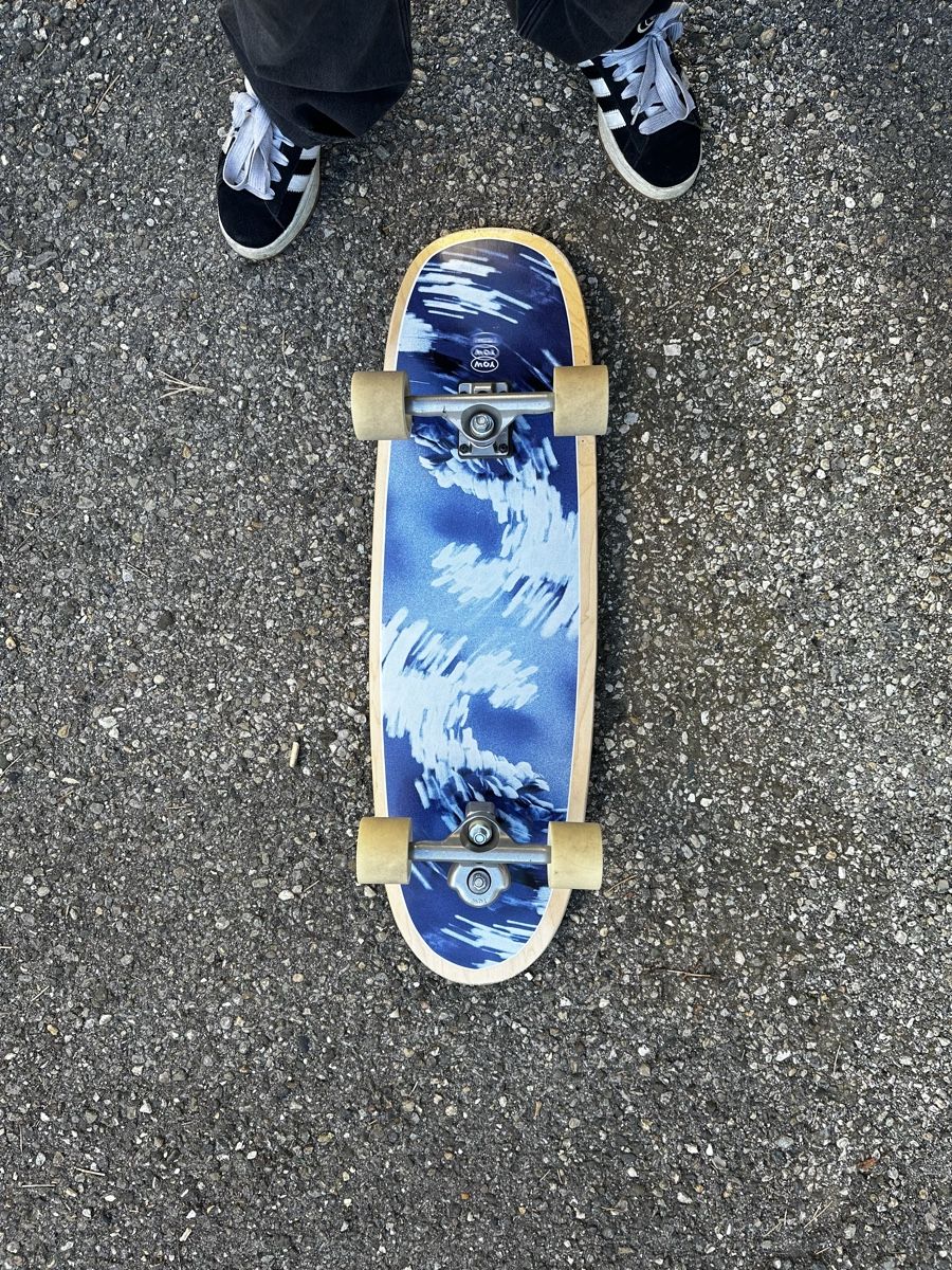 Skateboards: YOW surfskate – D'occasion à Cortaillod par bap_7q9y 2