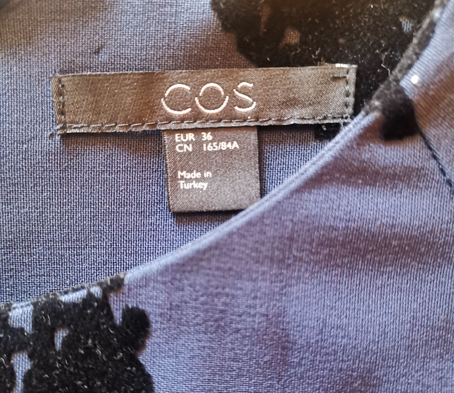 Cos Camicette: COS Woll-Tunika/Bluse mit Samtdruck – Usato da Uerikon venduto da pink_flamingo 5