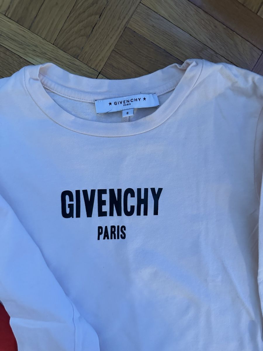 Givenchy Lotti & Set di vestiti: 2 Givenchy Shirts, Gr. 8, rosa und rot – Usato da Neuenhof venduto da prada010 1