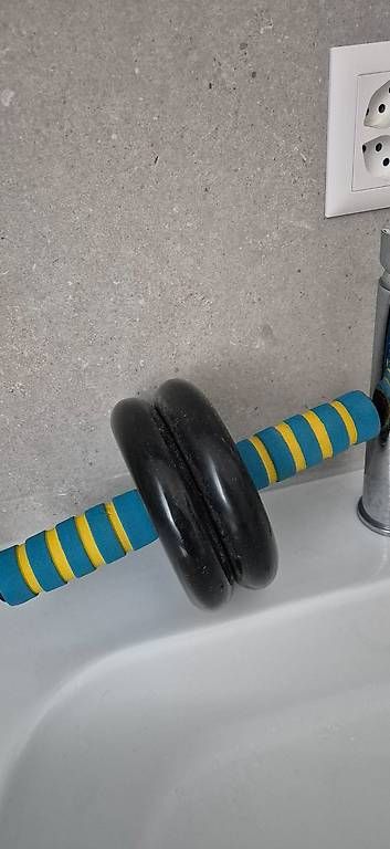 Vélos d'appartement: Bauchtrainer Bauchmuskeltrainingsrolle extrem stabil Neuware – D'occasion à Reitnau par GuenstigUNDschnell 2