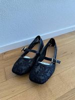 Black Flat Ballet Shoes with Floral Embroidery size 37
