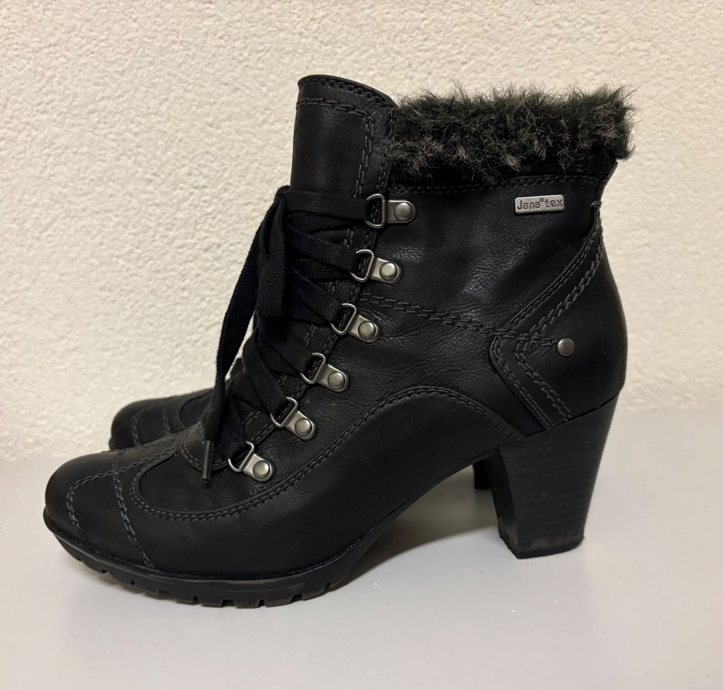 Scarpe da donna: Stiefeletten Gr.39 – Usato da Basel venduto da tif_m2h6