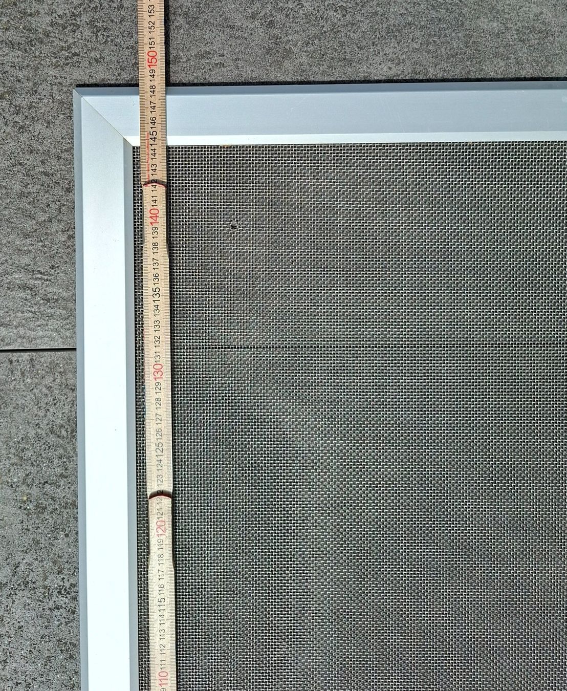 Gitter & Roste: Lichtschachtabdeckung mit Wandanschluss – Gebraucht aus Seengen von Ombre03 2