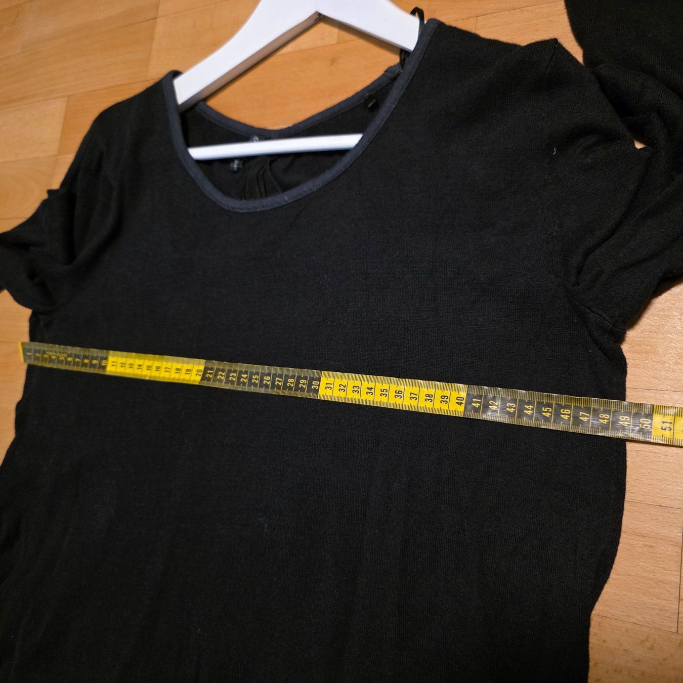 Guess Camicette: GUESS Damenbluse schwarz asymmetrisch M – Usato da Wald ZH venduto da CapLux 2