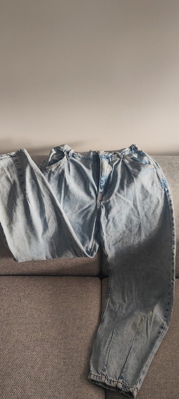 Bershka Jeans: Jeans Bershka – D'occasion à Niederhasli par dom_jxt6